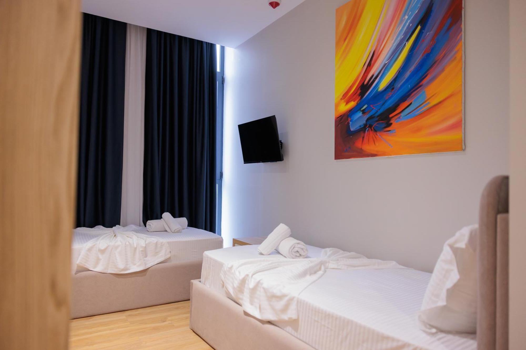 Bel Ami Tirana 2 Hotell Exteriör bild