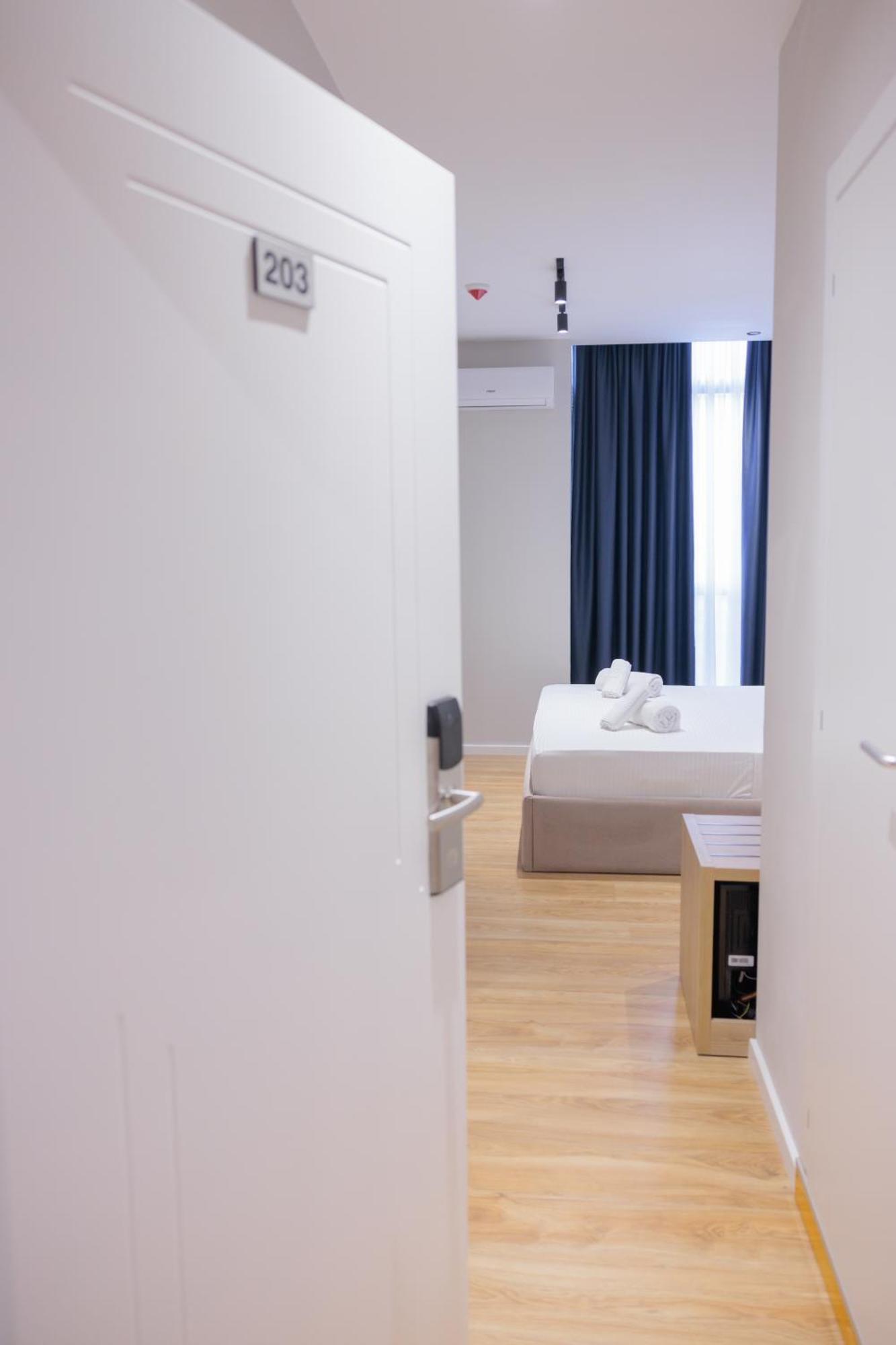 Bel Ami Tirana 2 Hotell Exteriör bild