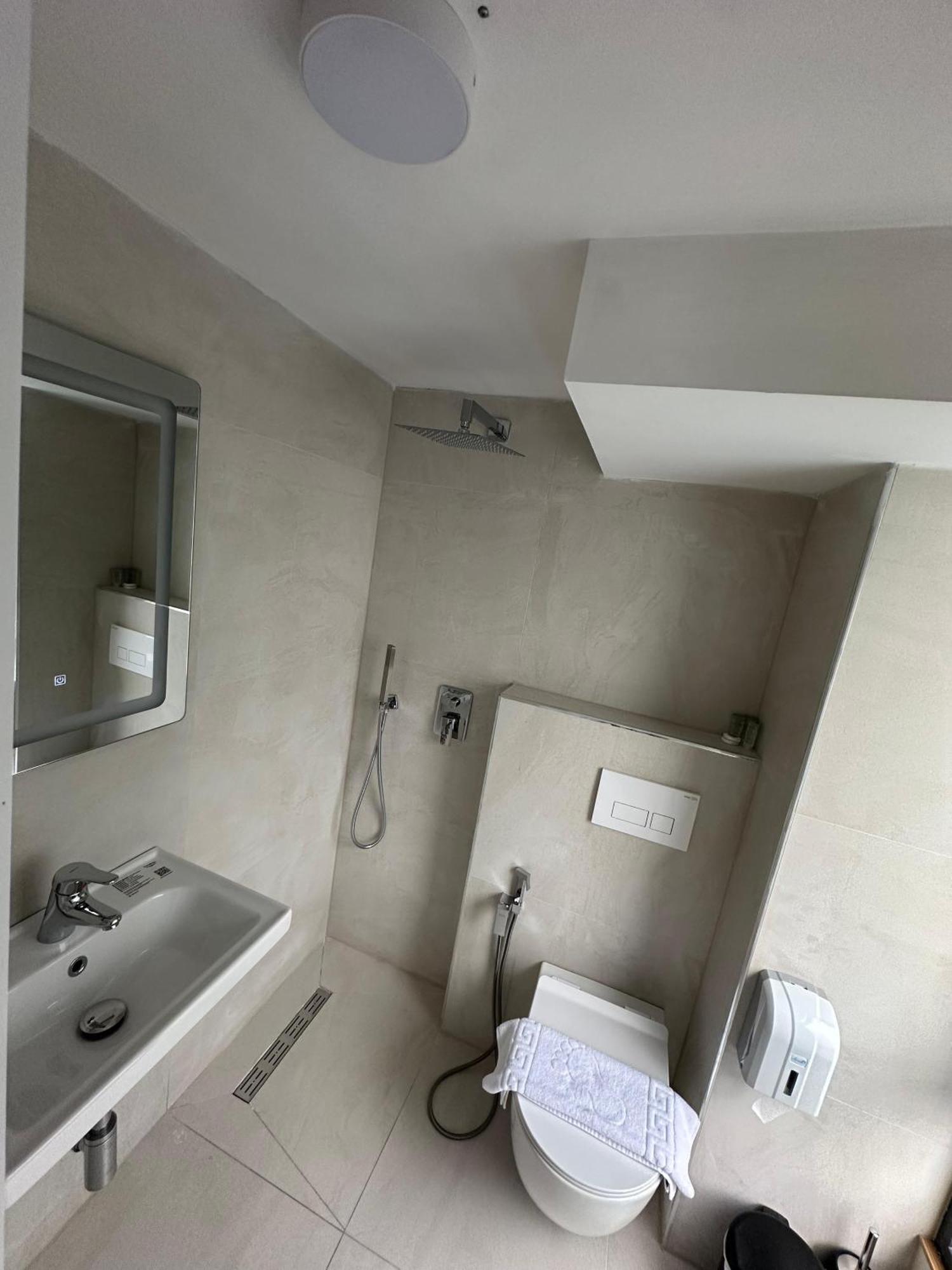 Bel Ami Tirana 2 Hotell Exteriör bild
